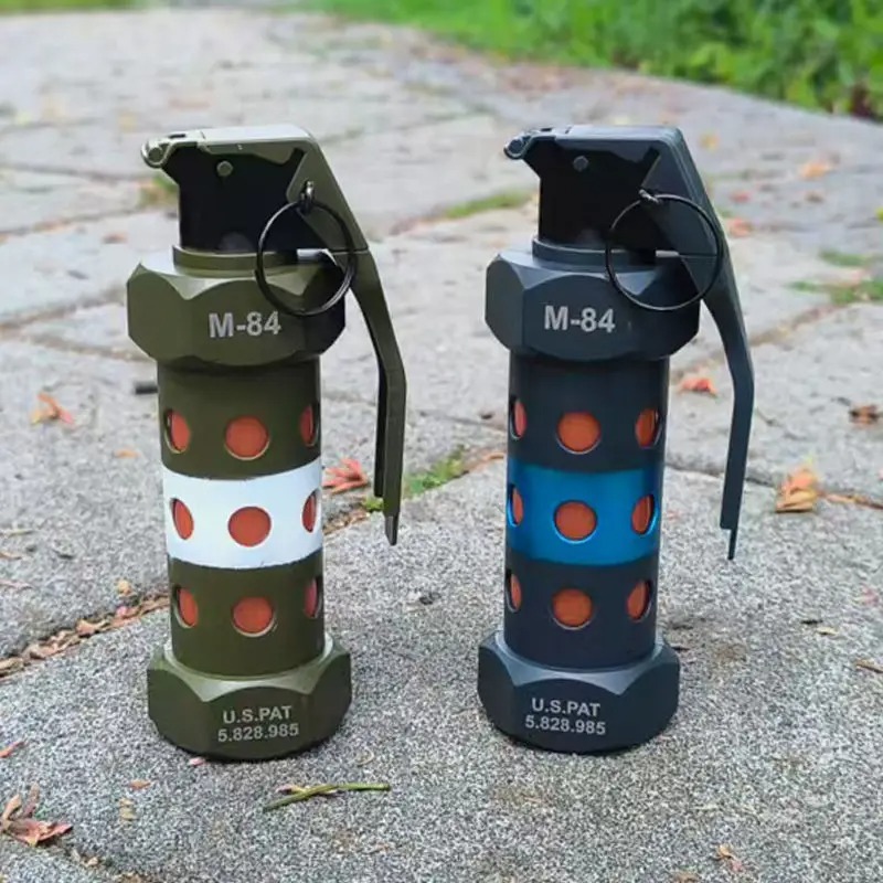 戦術的な M84 ダミー手榴弾モデル ストロボ LED サバ - Outdoor Lighting Nearby のレビューと価格