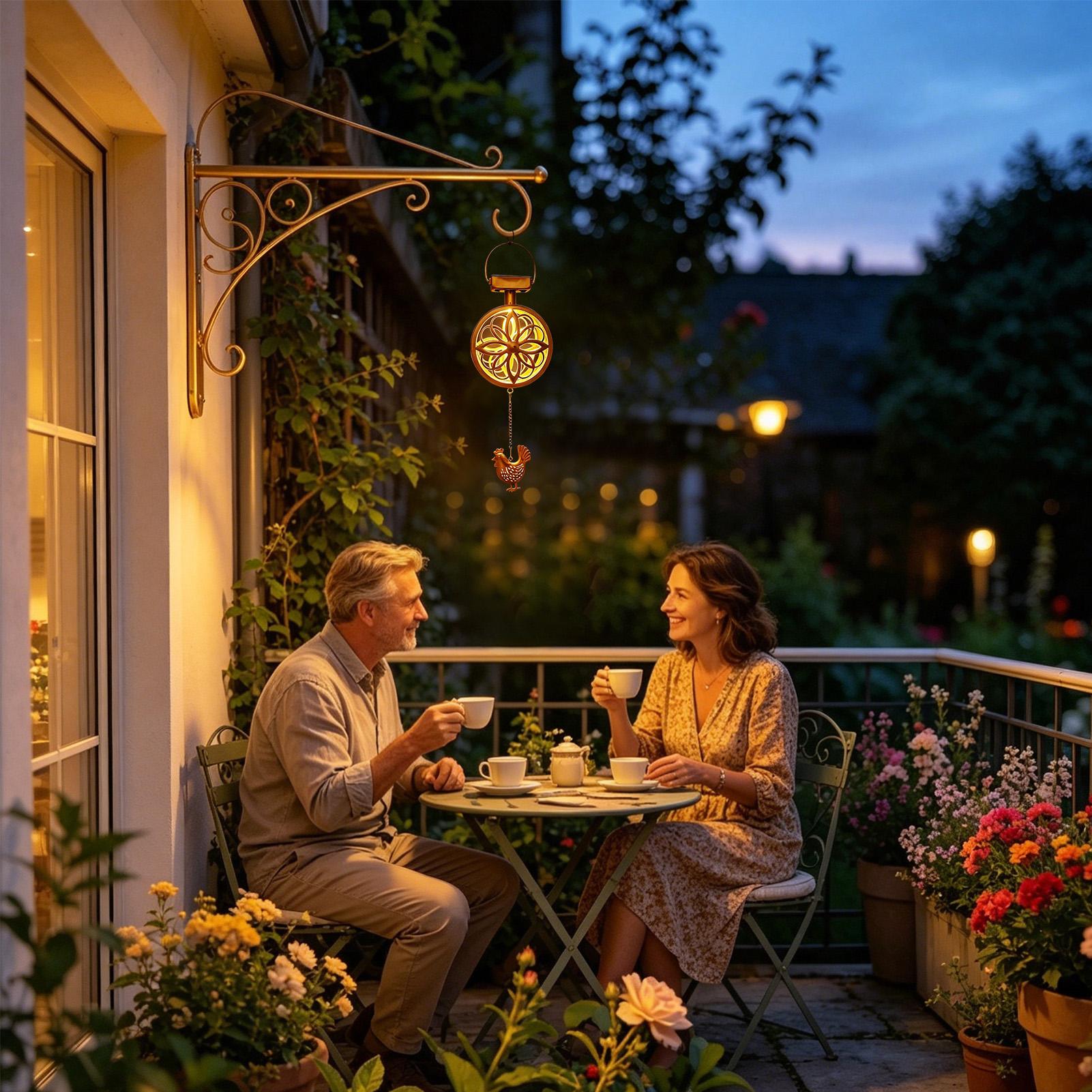 ソーラー屋外吊り下げペンダントライト鉄風鈴フラワーランプ防水 - Outdoor Lighting Yard Decoration のレビューと価格