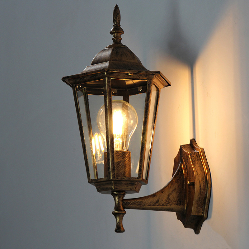 ヨーロッパスタイルのレトロな Led ウォールランプ屋外防水 - Outdoor Lighting Up And Down のレビューと価格